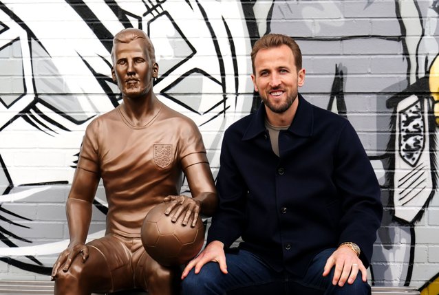 Chiar dacă nu are niciun trofeu, Harry Kane se poate mândri cu o statuie în Londra