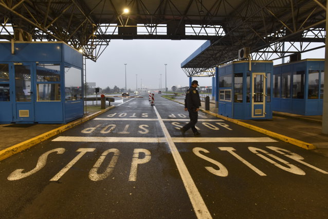 În Schengen, dar cu controale la graniţă. Surse bulgare: controalele la frontierele terestre vor rămâne în vigoare timp de cel puţin şase luni după aderare. Excepţie pentru graniţa Bulgaria-Grecia