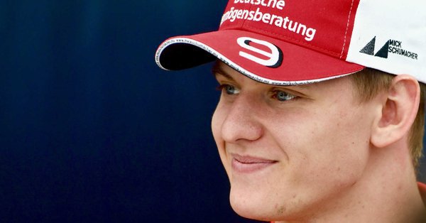 Mick Schumacher îşi încheie rolul de rezervă la Mercedes F1 şi caută noi oportunităţi