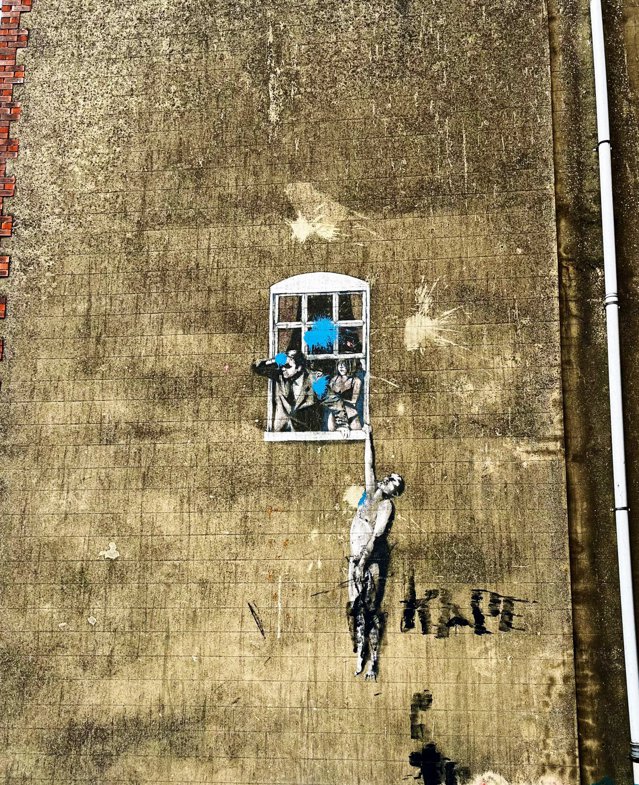 O operă de artă a lui Banksy va fi vândută împreună cu clădirea din Bristol pe care a fost pictată