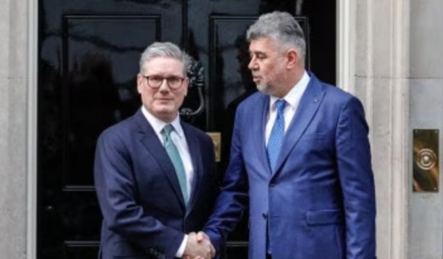 Premierul român Marcel Ciolacu, primit la Downing Street de prim-ministrul britanic Keir Starmer