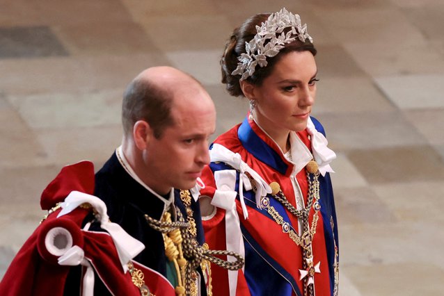 Prinţul William spune că soţia sa Kate se simte „foarte bine” după chimioterapie