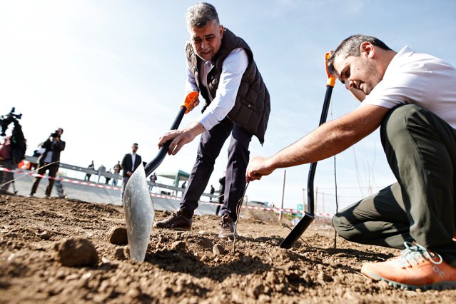 S-au plantat primii copaci pentru Centura Verde Bucureşti-Ilfov. Amendamente depuse la noul Cod Silvic ce legiferează
centurile verzi în toată ţara