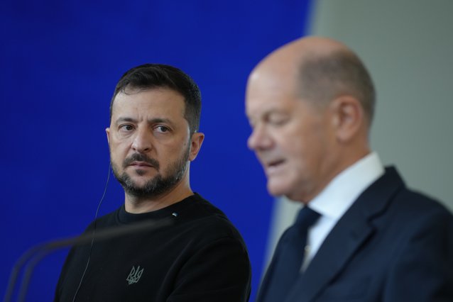 Zelenski îl critică pe Scholz: Discuţia cancelarului german cu Putin deshide „cutia Pandorei”