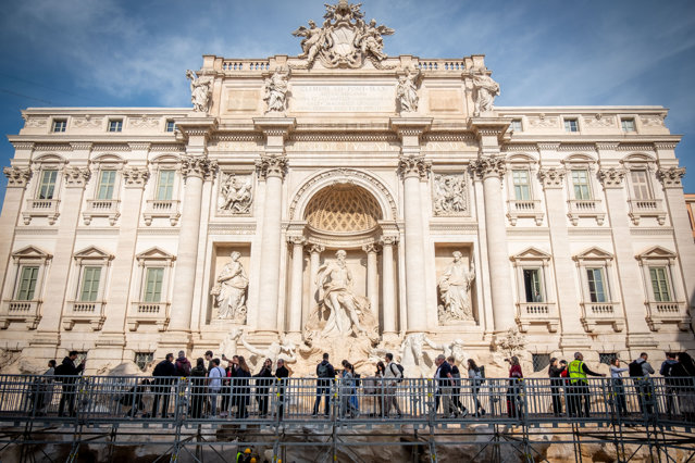 Fântâna Trevi din Roma a fost restaurată. Obiectivul turistic a fost prezentat duminică