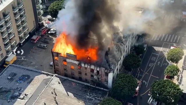 Hotelul Morrison din Los Angeles, celebru datorită trupei The Doors, distrus într-un incendiu