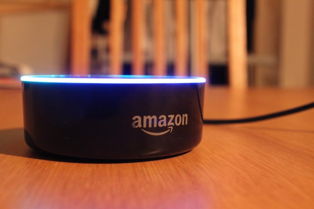 Amazon se grăbeşte să modernizeze „creierul" digital al Alexa