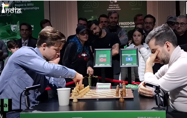 Carlsen şi Nepomniachtchi împart titlul mondial la şah blitz, decizie controversată în lumea şahului