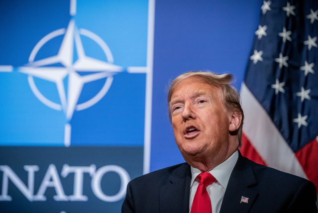 Donald Trump declară că nu exclude ocuparea prin forţă militară a Groenlandei, care este teritoriu NATO