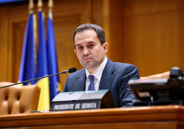 După anunţul lui Bolojan, şi şeful Camerei Deputaţilor anunţă reducerea a peste 200 de posturi