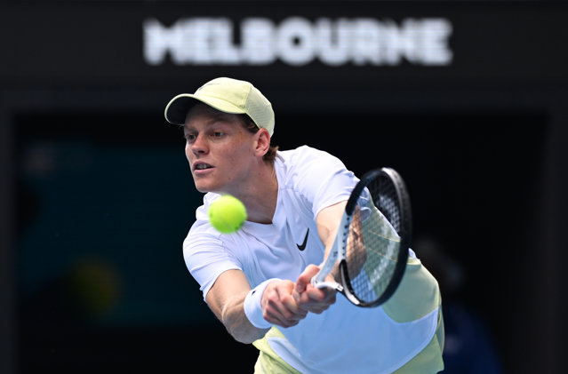 Jannik Sinner se califică în a treia finală de Grand Slam la Australian Open