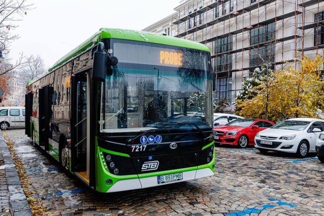 Nicuşor Dan anunţă continuarea infrastructurii necesare autobuzelor electrice din Bucureşti