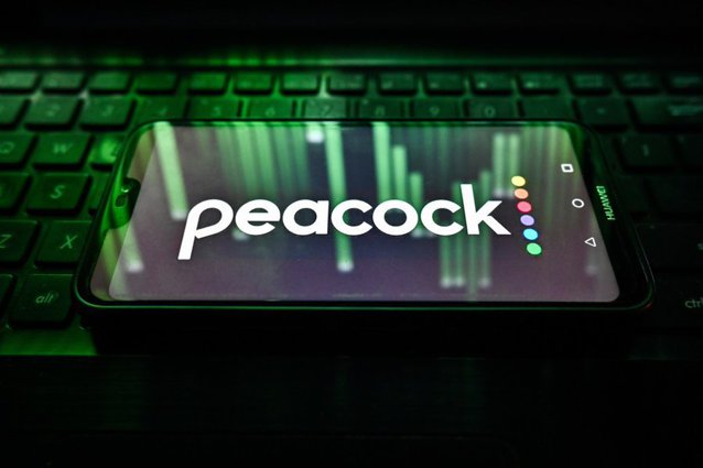 Peacock inovează cu mini-jocuri şi clipuri verticale pentru a câştiga teren în faţa Netflix