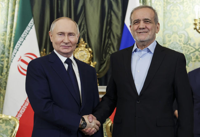 Putin şi Pezeshkian semnează un acord de parteneriat strategic între Rusia şi Iran