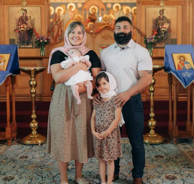 Un nou trend în SUA: Mulţi bărbaţi tineri se convertesc la Biserica Ortodoxă. Preoţii ortodocşi intenţionează acum să deschidă noi parohii pentru a găzdui „tsunami-ul” de tineri care s-au convertit