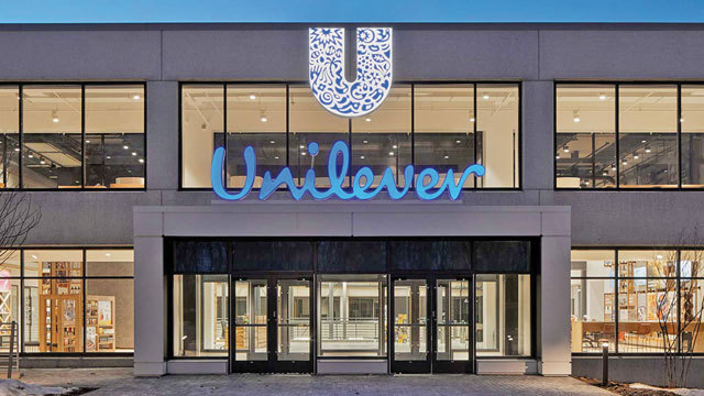 Unilever închide fabrica de îngheţată din Veliko Târnovo, Bulgaria, şi mută producţia. Cea mai apropiată unitate de profil ar fi fabrica Betty Ice din Suceava. UPDATE: „Unilever a început relocarea producţiei în România încă de acum un an şi jumătate”