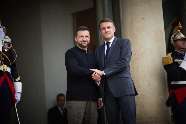 Zelenski anunţă că a discutat cu Macron despre desfăşurarea unor „contingente” occidentale în Ucraina