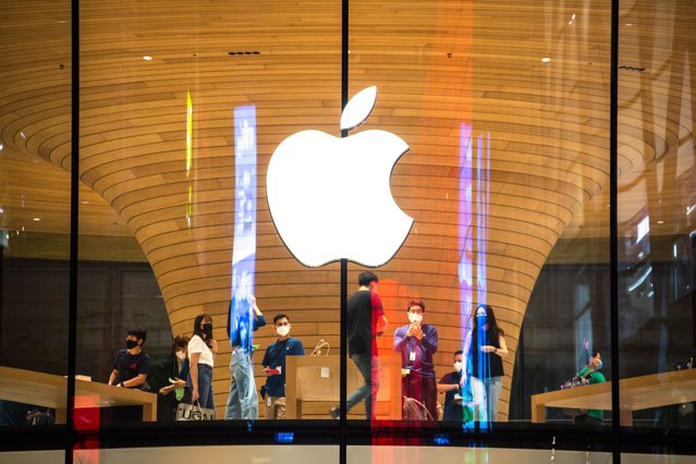 Apple investeşte 500 miliarde de dolari într-un centru AI