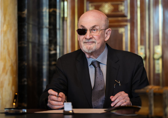 Bărbatul acuzat că a încercat să îl ucidă pe scriitorul Salman Rushdie, găsit vinovat