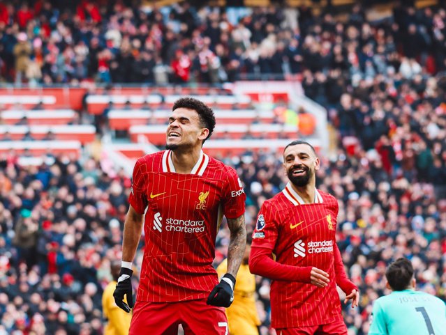 Liverpool se distanţează în fruntea Premier League după o victorie tensionată cu Wolves