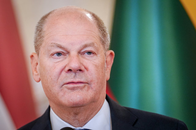 Olaf Scholz afirmă că Germania şi Uniunea Europeană trebuie să aloce mai mulţi bani pentru apărare