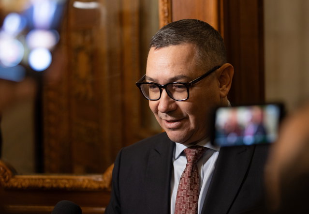 Ponta, după audierea lui Georgescu: Acum 10 ani, şi eu am fost adus în faţa procurorilor în cârje