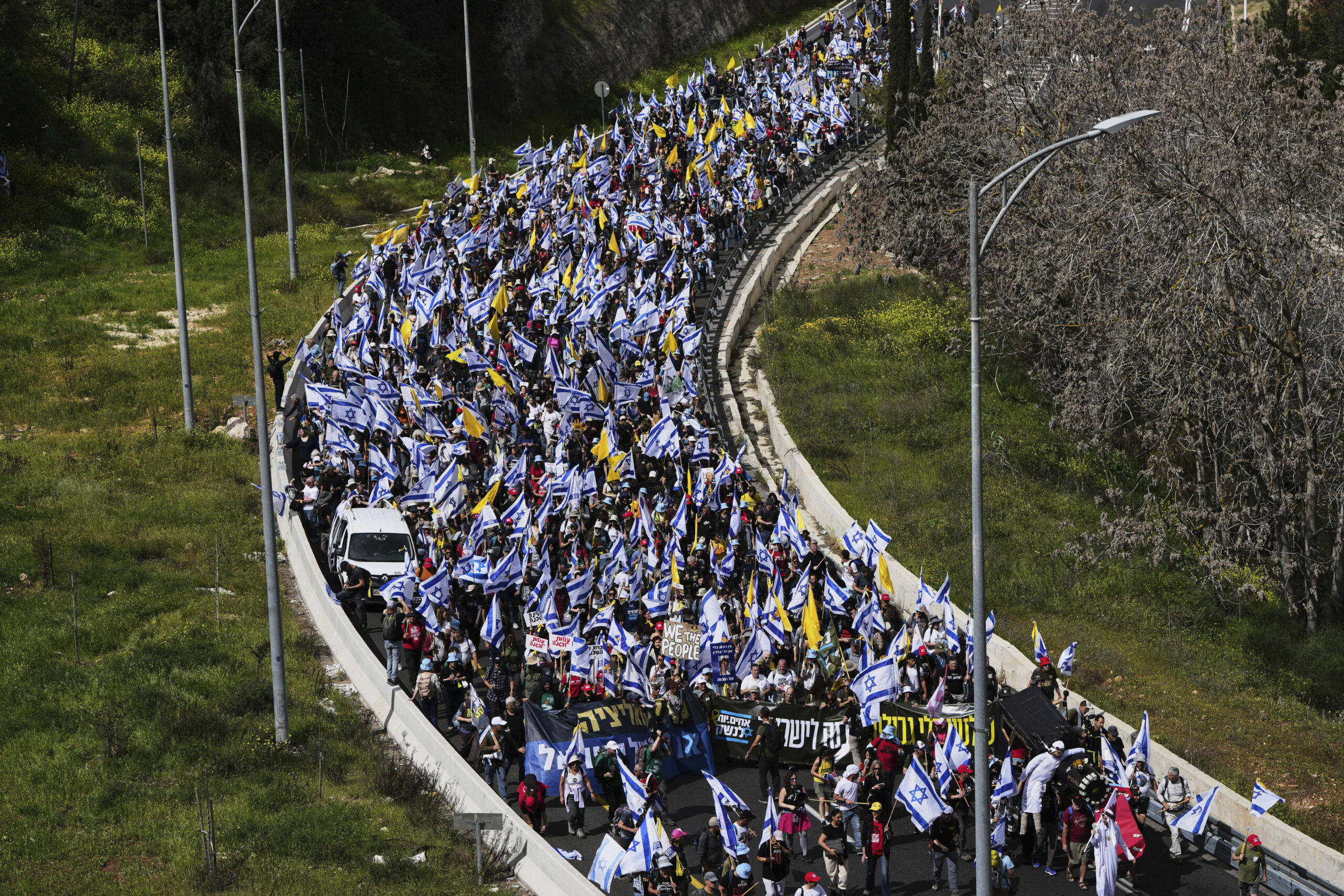 Mii de protestatari blochează intrarea în Ierusalim împotriva guvernului Netanyahu