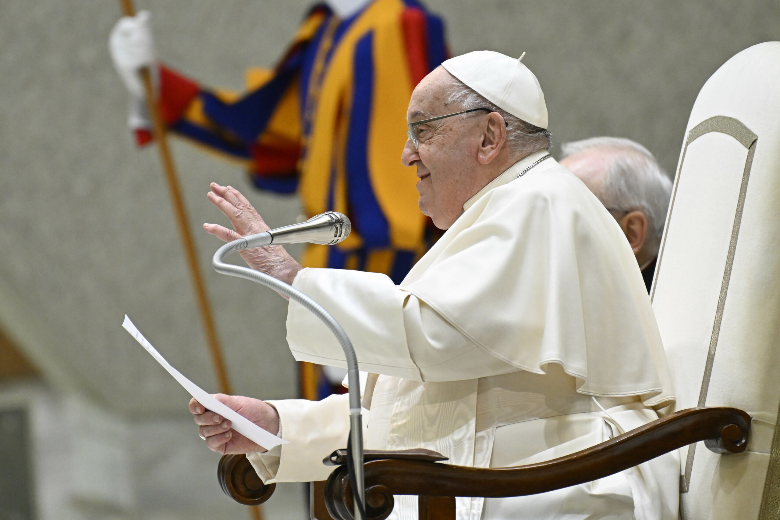 Papa Francisc a trimis primul mesaj audio din spital