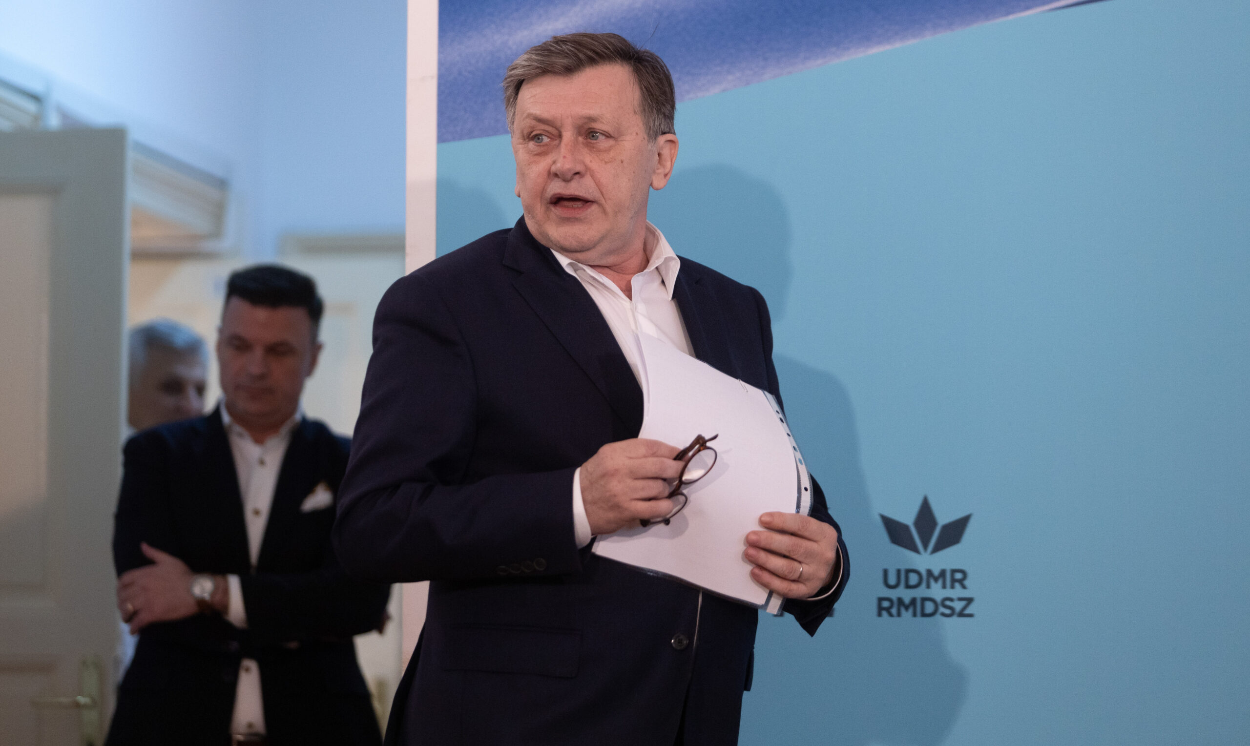 Antonescu: Oamenii îl pomenesc pe Dumnezeu din reflex în expresiile cotidiene