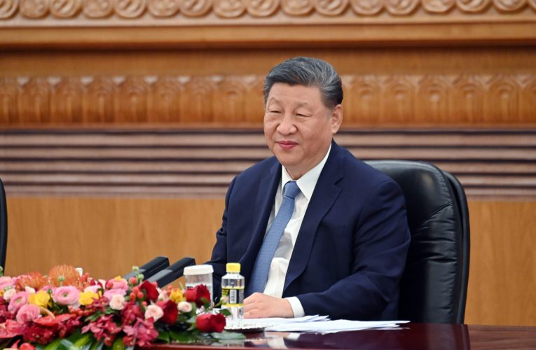 China a semnat mai multe acorduri economice cu Vietnam. Xi Jinping afirmă că „nu există învingători într-un război tarifar”