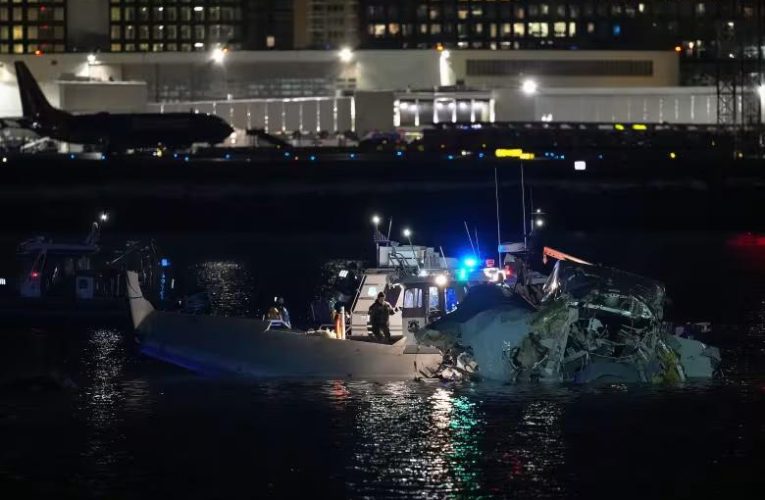 Coliziune între două avioane pe aeroportul din Washington. Trei membri ai Congresului erau la bord