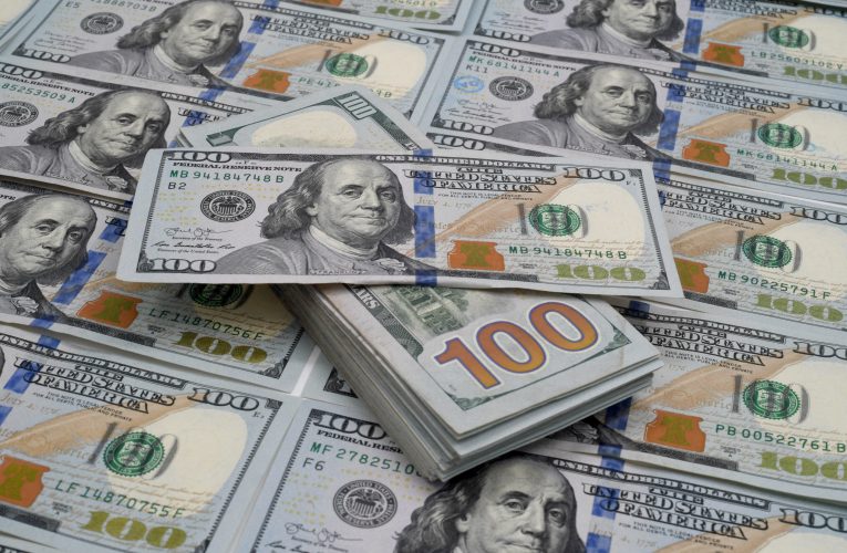 Curs valutar 11 aprilie. Aurul a continuat să crească. Leul s-a depreciat în fața euro și francului elvețian