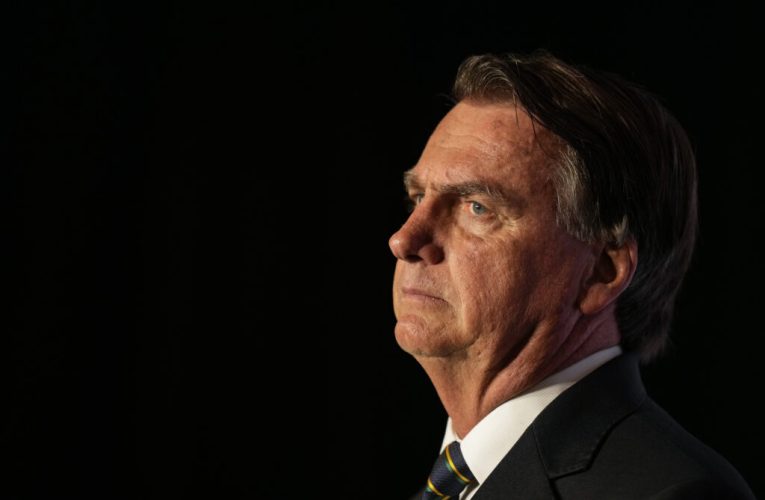 Fostul președinte brazilian, Jair Bolsonaro, este spitalizat