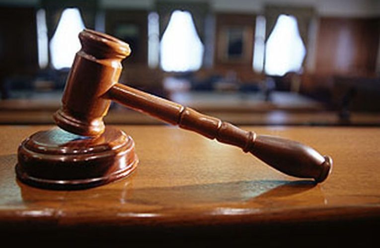 Prins după 11 ani: Fals avocat care reprezenta clienți în fața instanțelor din Galați și Brăila, sub control judiciar