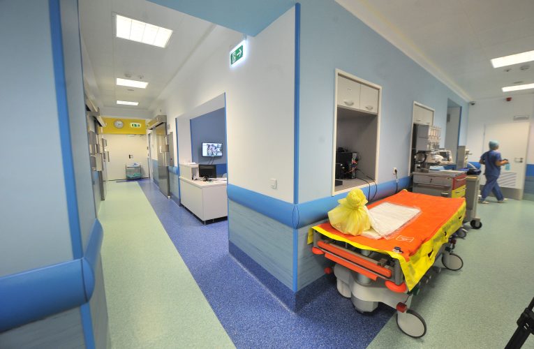 Șeful Spitalului Sf. Spiridon neagă legătura dintre decesele a 3 angajați și activitatea din spital