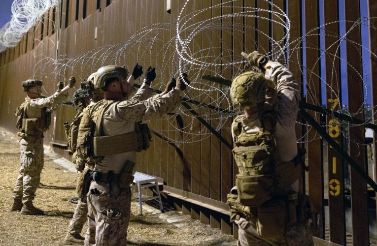 Trump autorizează armata SUA să preia controlul terenurilor de la frontiera cu Mexicul