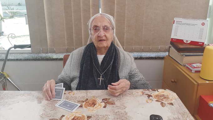 A murit cea mai bătrână călugăriţă din lume