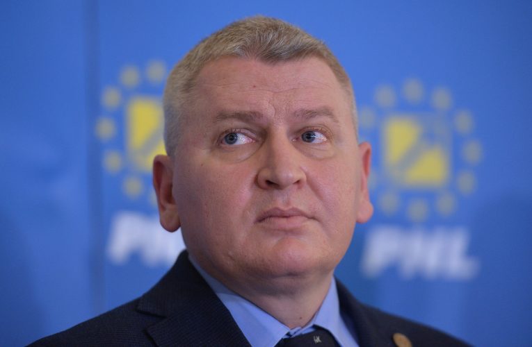 Florin Roman: Cel mai bine ar fi să ieșim din coaliție, dar ce punem în loc?