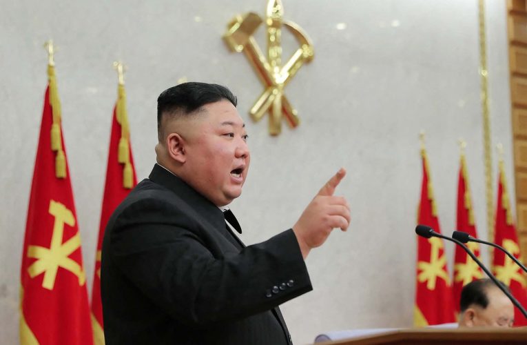 Kim Jong Un vizitează ambasada Federației Ruse pentru a celebra Ziua Victoriei