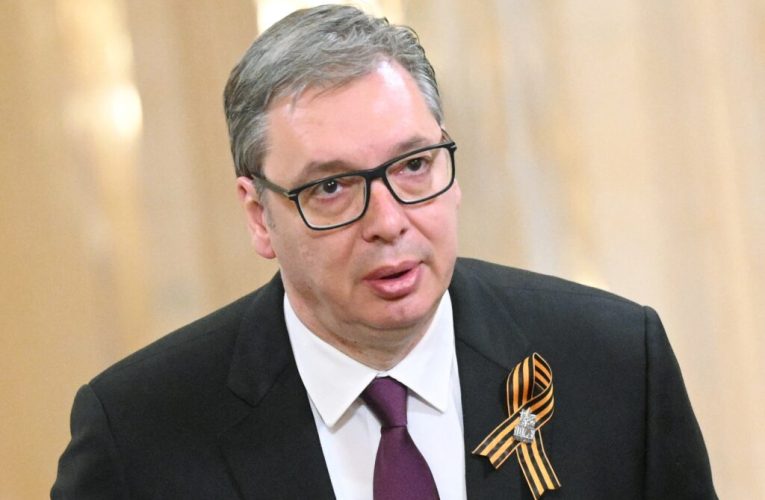 Președintele Serbiei declară că vrea să adere la UE, în ciuda vizitei la Moscova