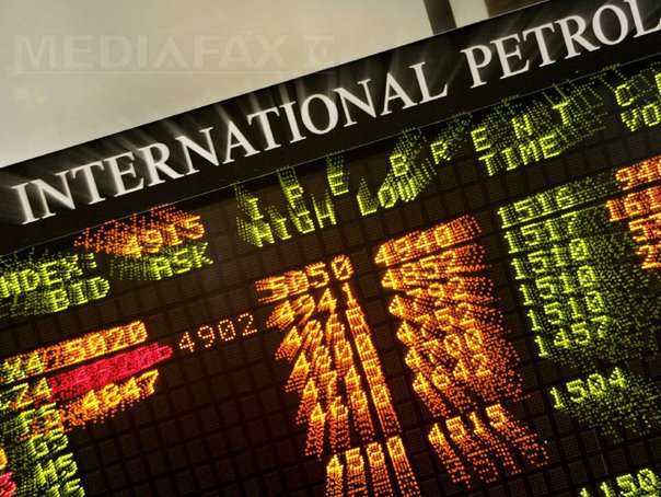 Prețul petrolului s-a stabilizat, după declinul determinat de tensiunile economice globale