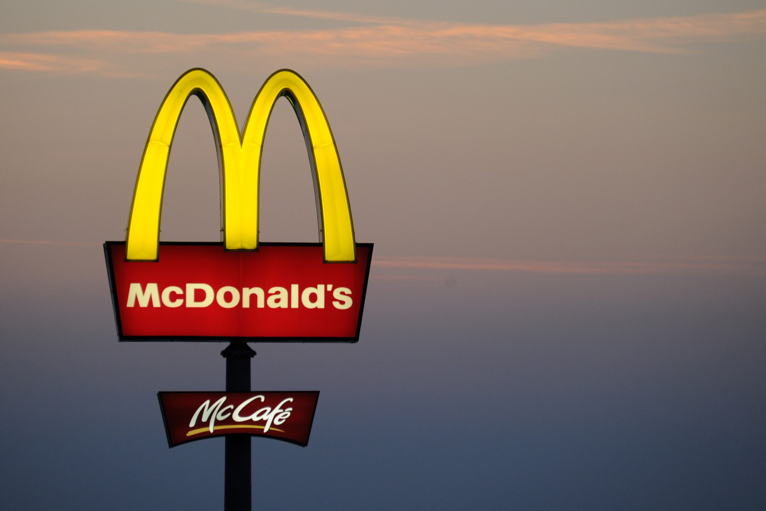 Vânzările McDonald’s au scăzut la nivel global din cauza tarifelor impuse de Trump