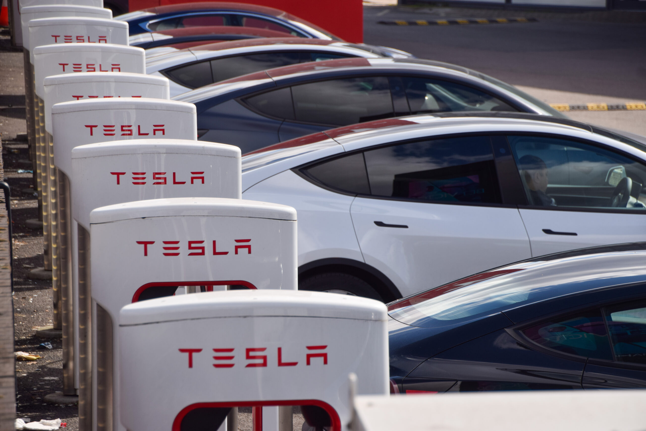 Vânzările Tesla s-au prăbușit în aprilie în Franța
