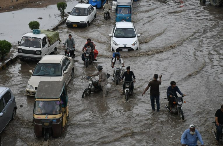 46 de decese în urma ploilor torenţiale şi a inundaţiilor din Pakistan