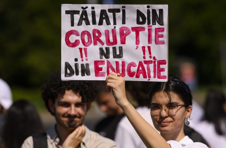 ANOSR cere Guvernului păstrarea bursei și finanțare corectă pentru educație