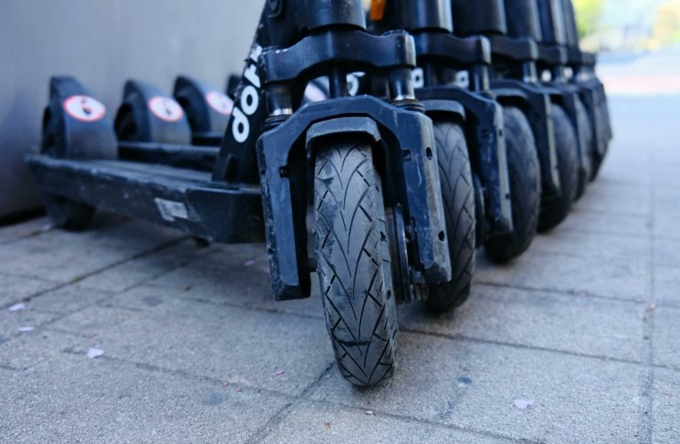 Finlanda interzice trotinetele electrice copiilor sub 15 ani și cere licențe pentru firme