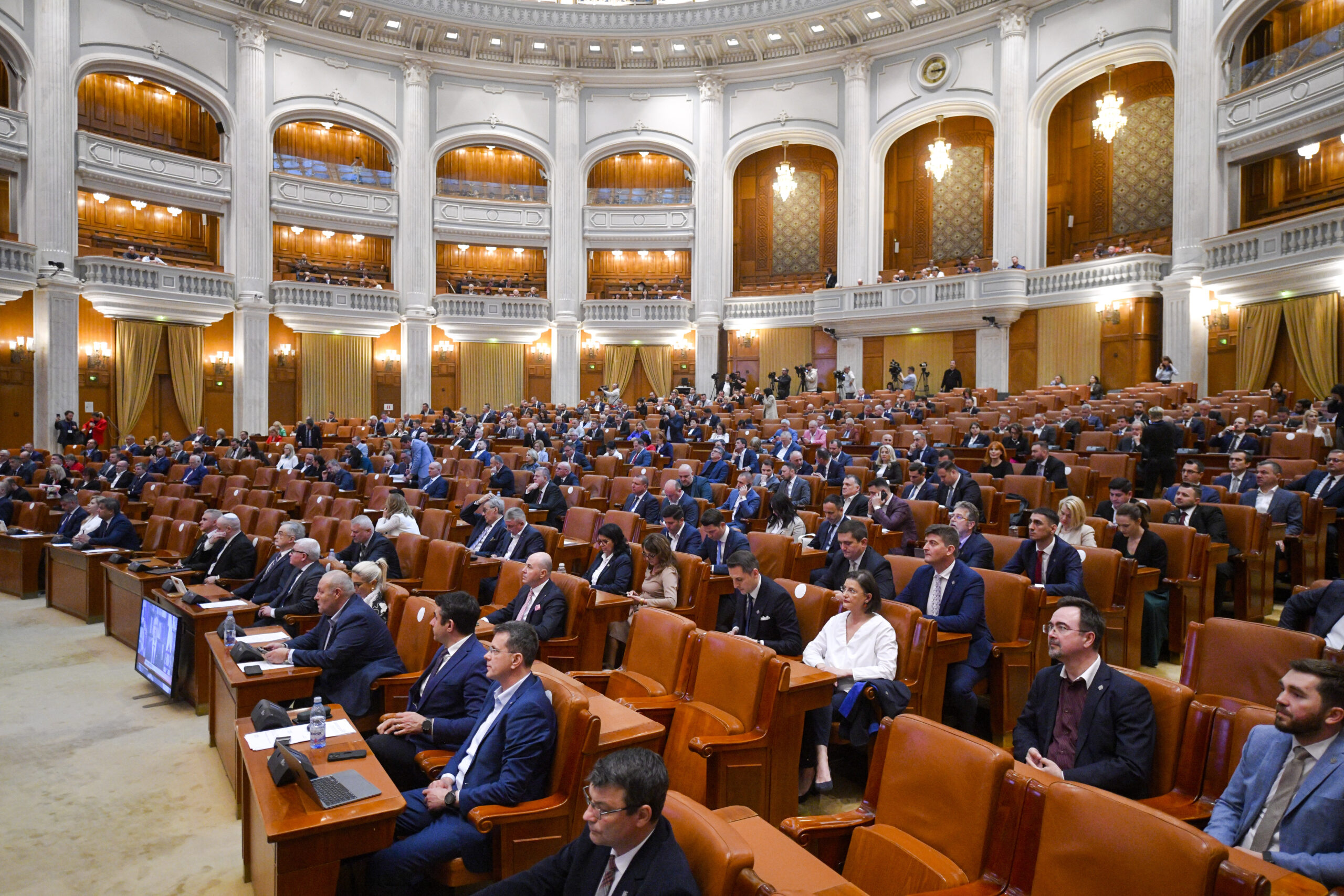 Parlament: Fără bani de la stat pentru cazarea parlamentarilor cu proprietăți în București și Ilfov