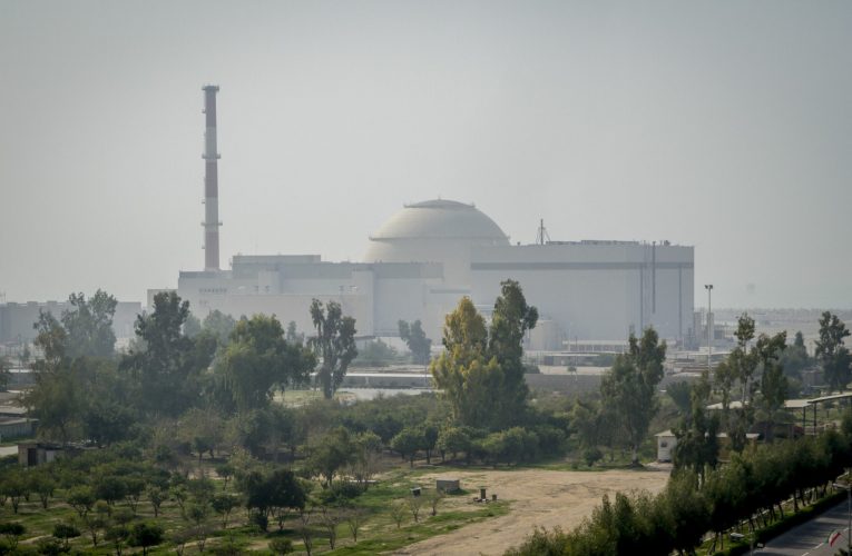 Rusia a început retragerea oamenilor săi de știință de la centrala nucleară iraniană Bushehr