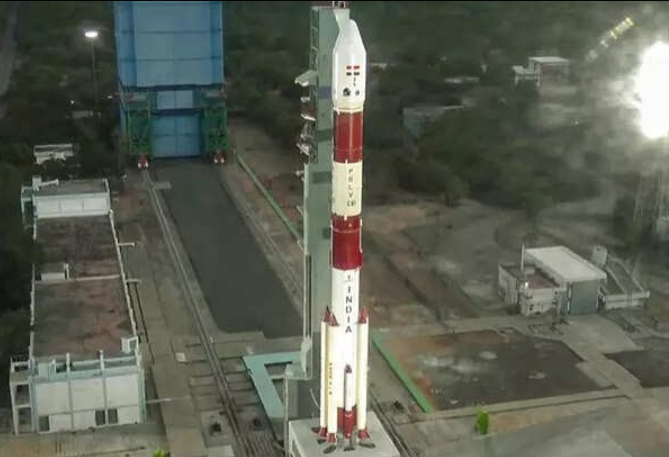 Satelitul de 1,5 miliarde de dolari care vede prin nori se lansează din India