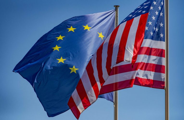 Uniunea Europeană este dispusă să accepte impunerea de către SUA a unor taxe vamale de 10%, în schimbul unor concesii